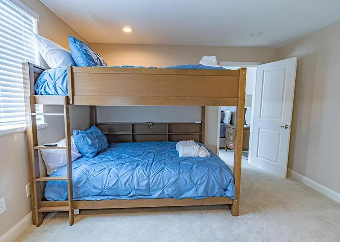 Apartment Luxury Living And Skyline Views At Our Grandview Retreat *