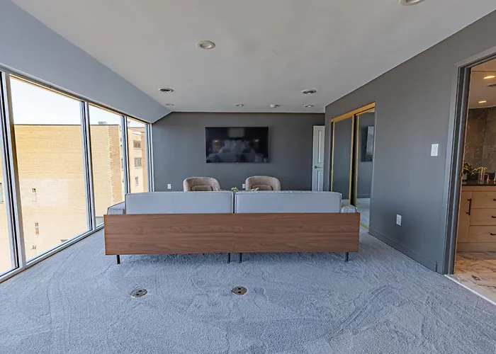 Luxury Living And Skyline Views At Our Grandview Retreat Pittsburgh