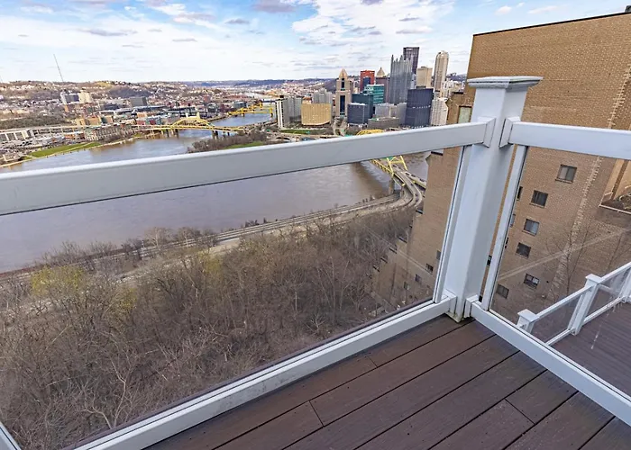 Apartment Luxury Living And Skyline Views At Our Grandview Retreat *