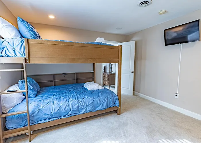 Luxury Living And Skyline Views At Our Grandview Retreat Pittsburgh