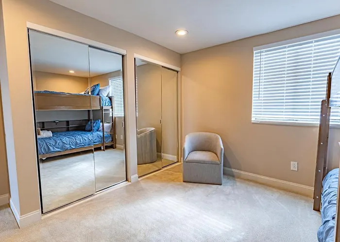 Apartment Luxury Living And Skyline Views At Our Grandview Retreat *