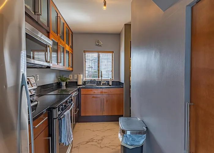 Luxury Living And Skyline Views At Our Grandview Retreat Apartment Pittsburgh