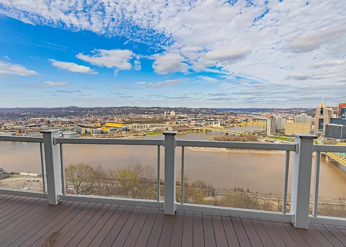 Apartment Luxury Living And Skyline Views At Our Grandview Retreat Pittsburgh