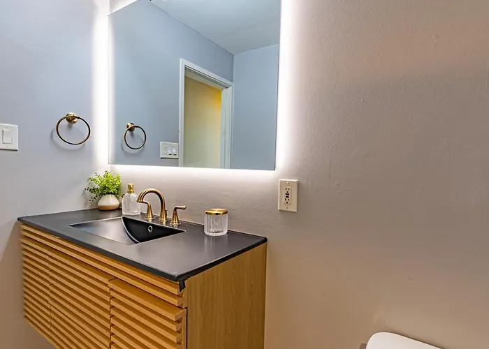 Apartment Luxury Living And Skyline Views At Our Grandview Retreat *