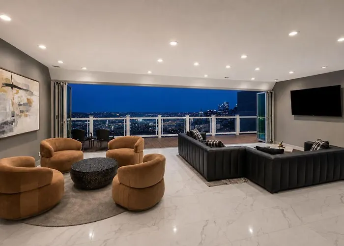 Luxury Living And Skyline Views At Our Grandview Retreat Apartment Pittsburgh