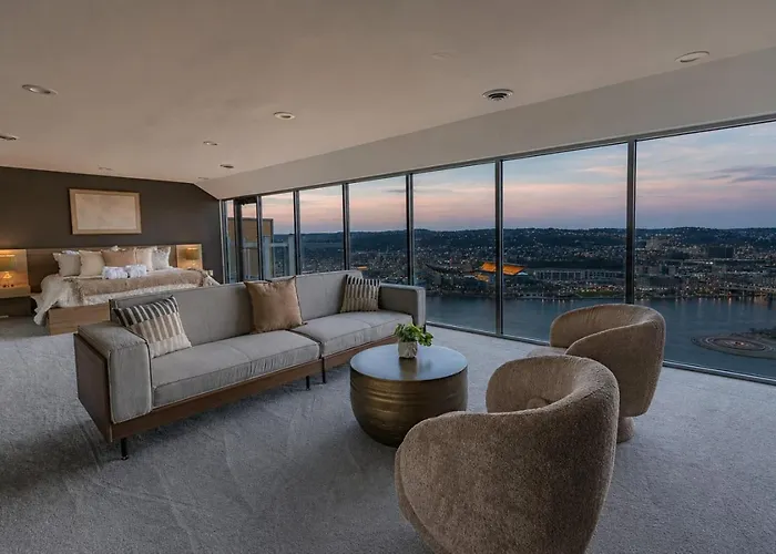 Luxury Living And Skyline Views At Our Grandview Retreat