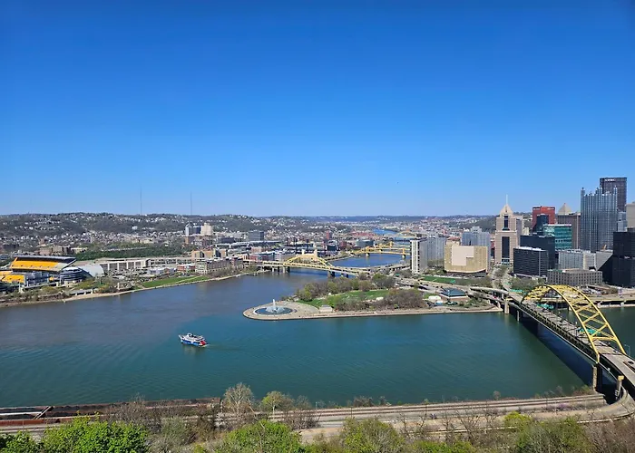 Apartment Luxury Living And Skyline Views At Our Grandview Retreat *
